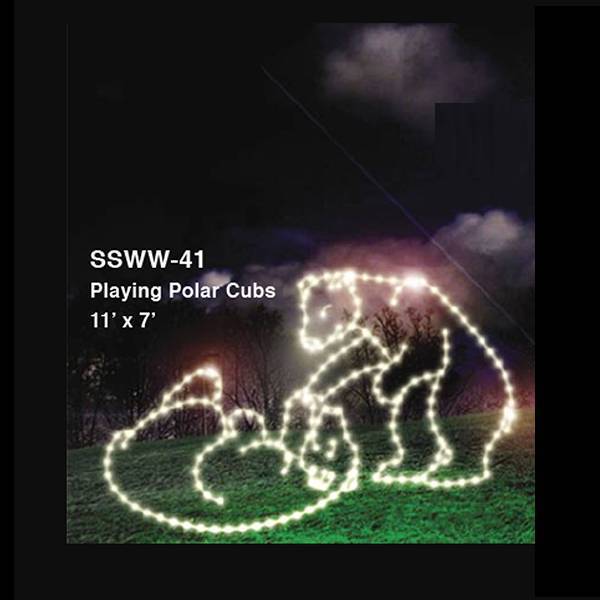 PLAYING POLAR BEAR CUBS