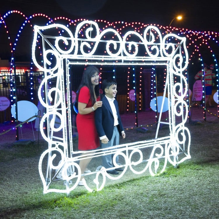 6.10' 2D Photo Frame - Photo Op Display - Image 2